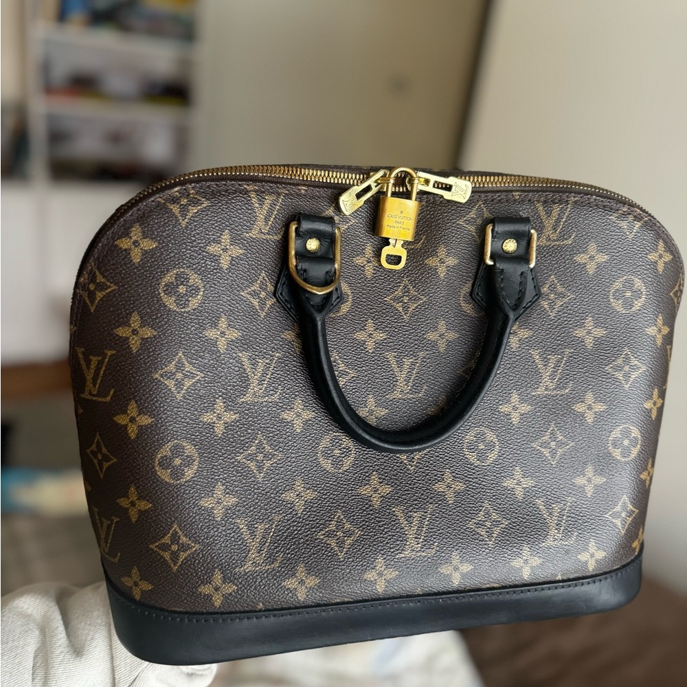 Louis Vuitton Alma PM Monogram AUTHENTIC purse